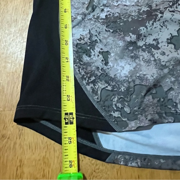 🔥 GWG Women’s Athletic Tactical 
Pullover - Girls With Guns Camo
Zip-Up SZ M🔥 - Picture 8 of 9